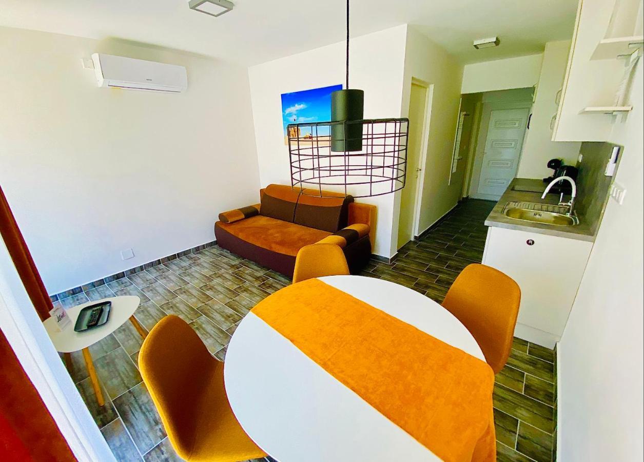 Lilac Apartman Balatonlelle Εξωτερικό φωτογραφία