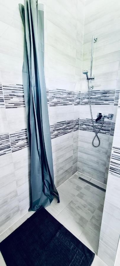 Lilac Apartman Balatonlelle Εξωτερικό φωτογραφία